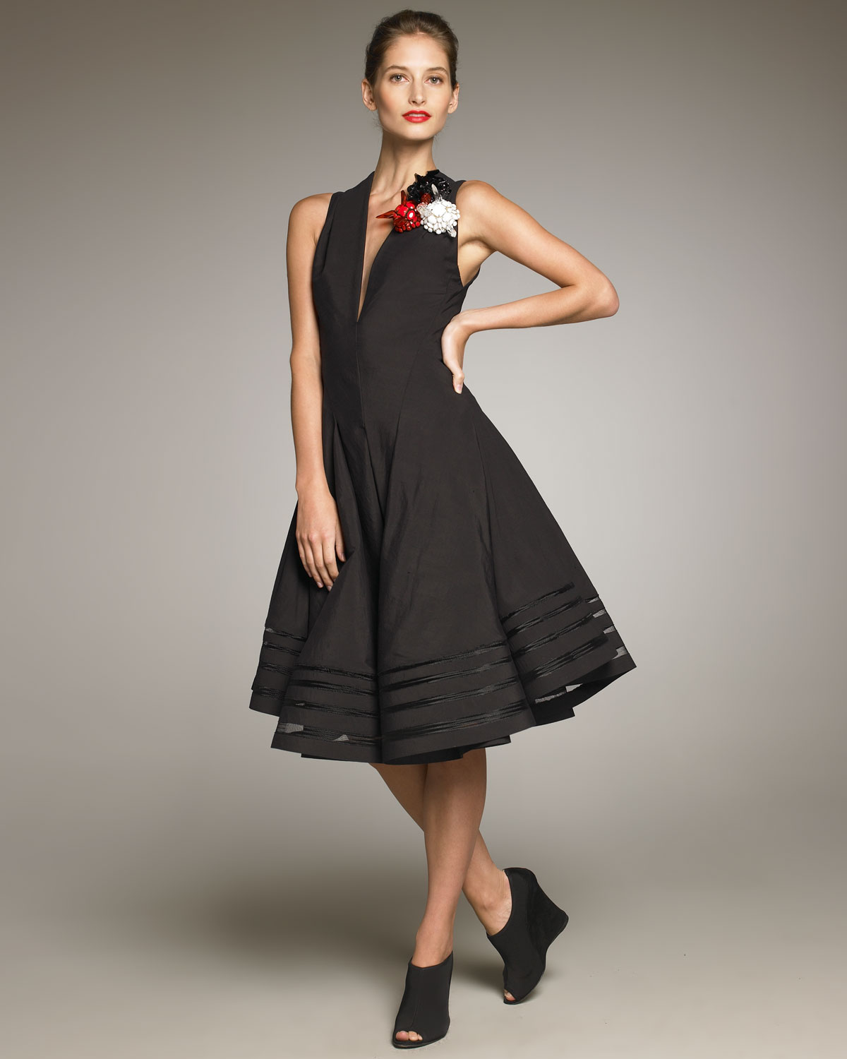 Donna Karan Swingy Dress in Black - Lyst1200 x 1500