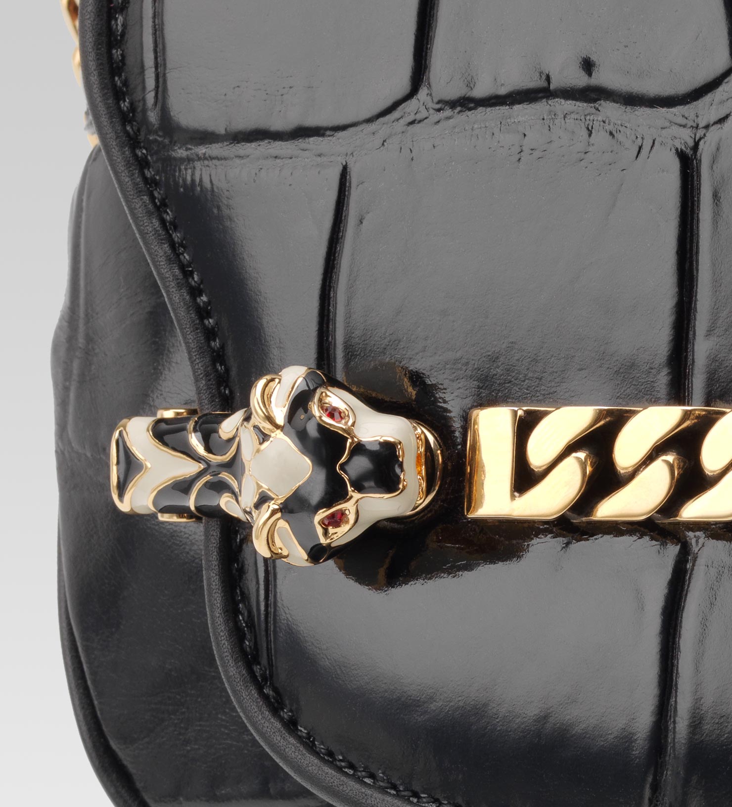 Gucci Tigrette Shoulder Bag with Tiger Head and Chain Detail in Black - Lyst