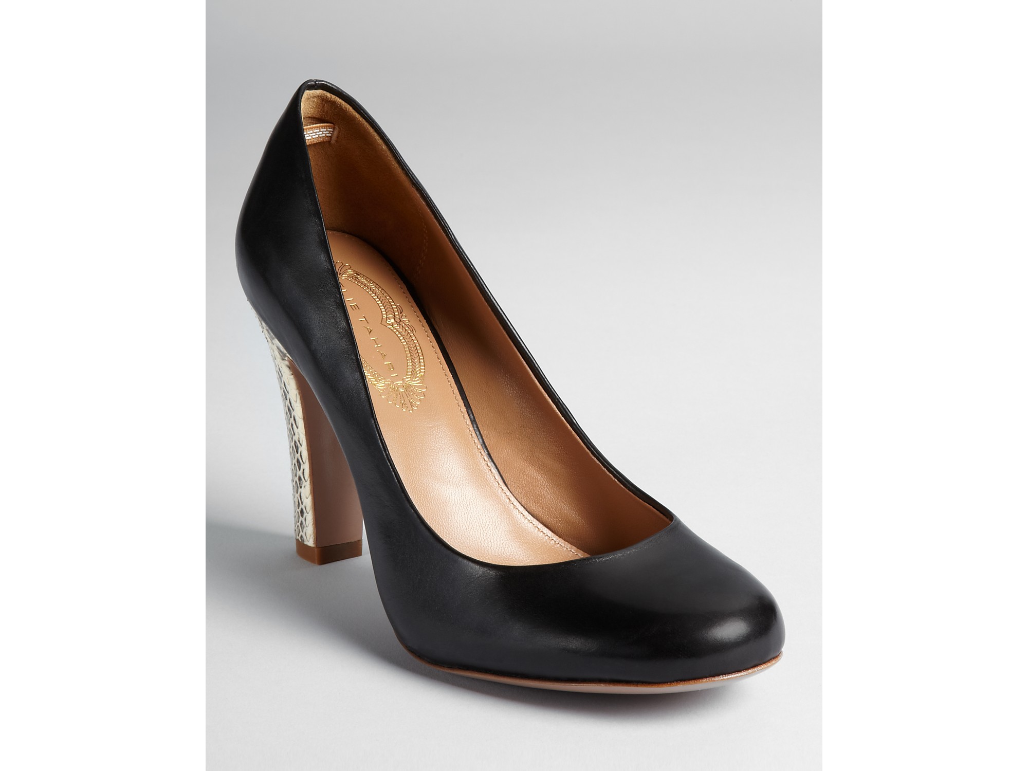 elie tahari pumps