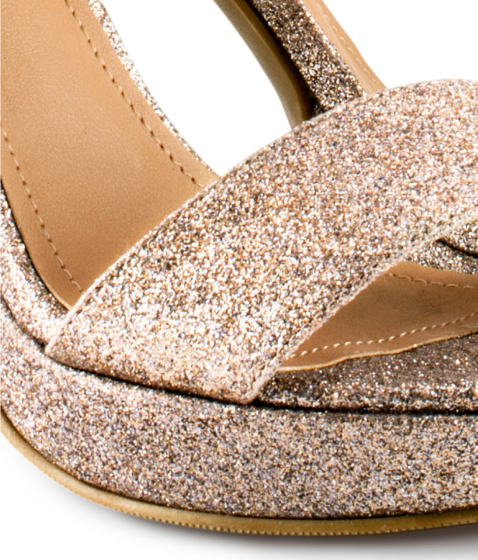 hm slip on sandals