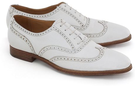 Do you need to wear a white belt with white shoes? : malefashionadvice