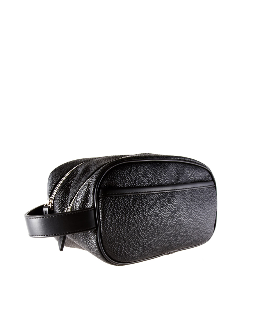 black washbag