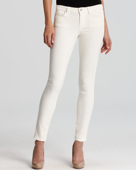 J Brand Pants Mid Rise Skinny Corduroy in White in White (cream) | Lyst