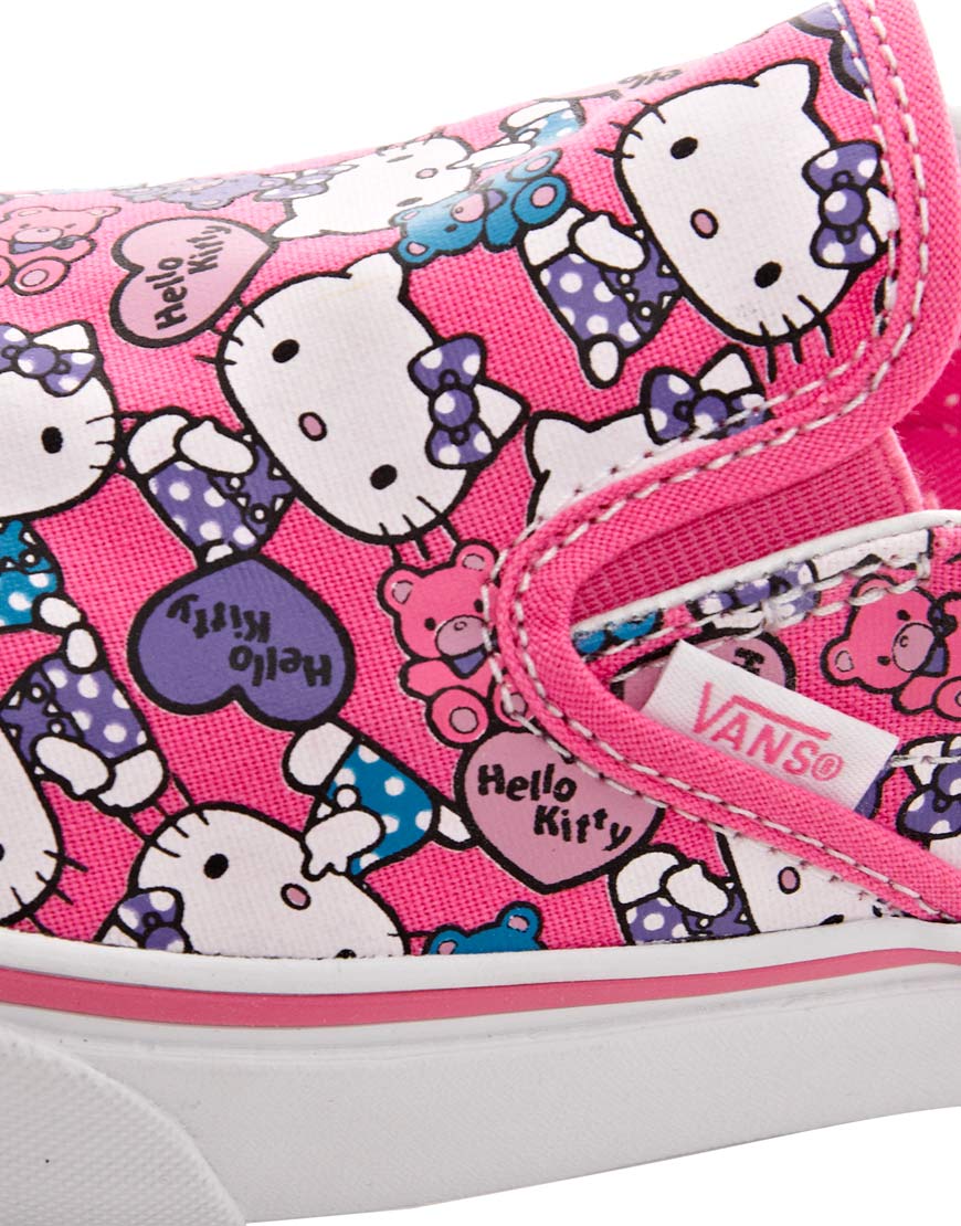 Vans Hello Kitty Slip On Plimsolls in Pink | Lyst
