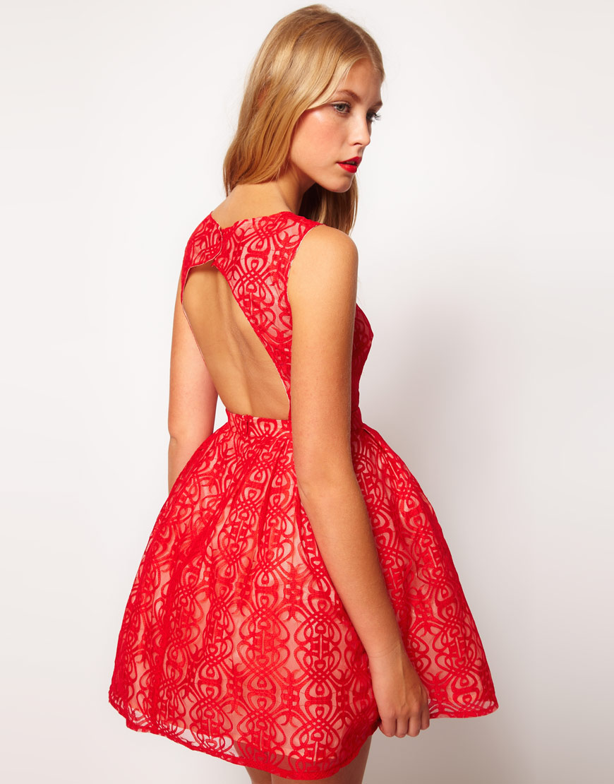 Shows red dress with lace back buzzfeed nashville buffalo