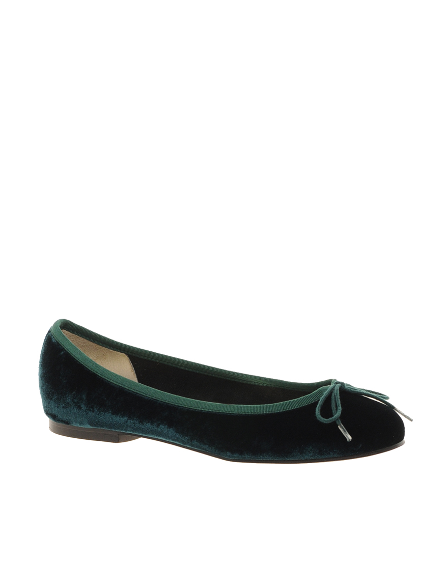 French Sole Henrietta Green Velvet Ballet Flats | Lyst