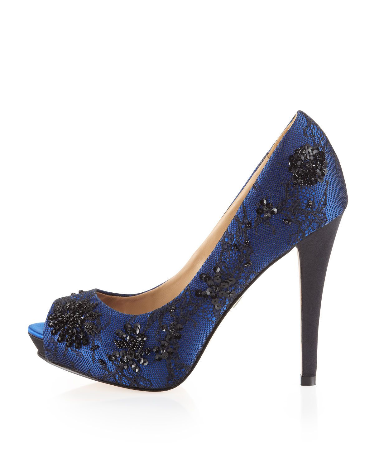badgley mischka stella pump