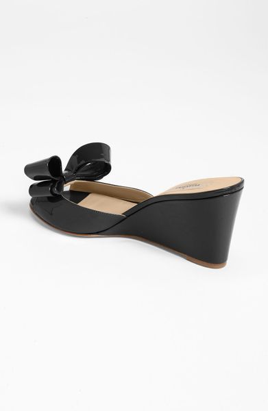 Valentino Bow Wedge Sandal in Black | Lyst