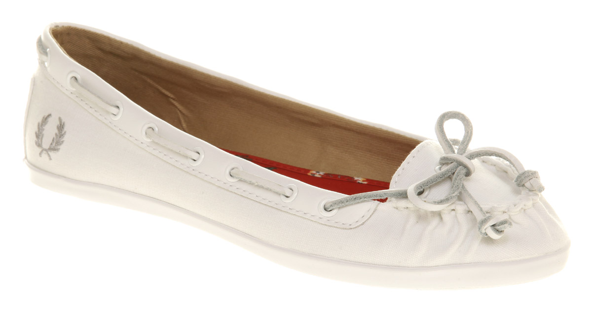 Fred Perry Amy Winehouse Boat Shoe White Canvas in Natural - Lyst