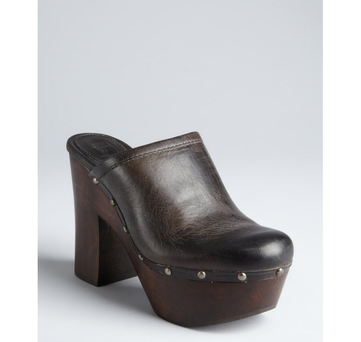 Frye Charcoal Leather Mara Studded Clogs in Brown | Lyst