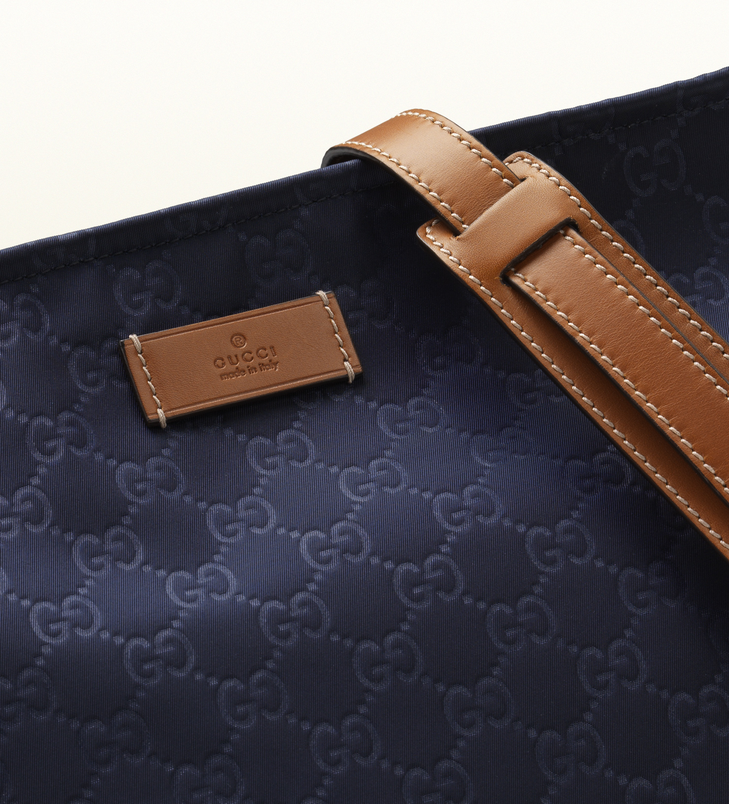 Gucci Men's Blue Messenger Bag IUCN Water