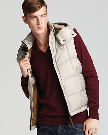 Burberry Dobson Down Puffer Vest in Natural for Men - Lyst