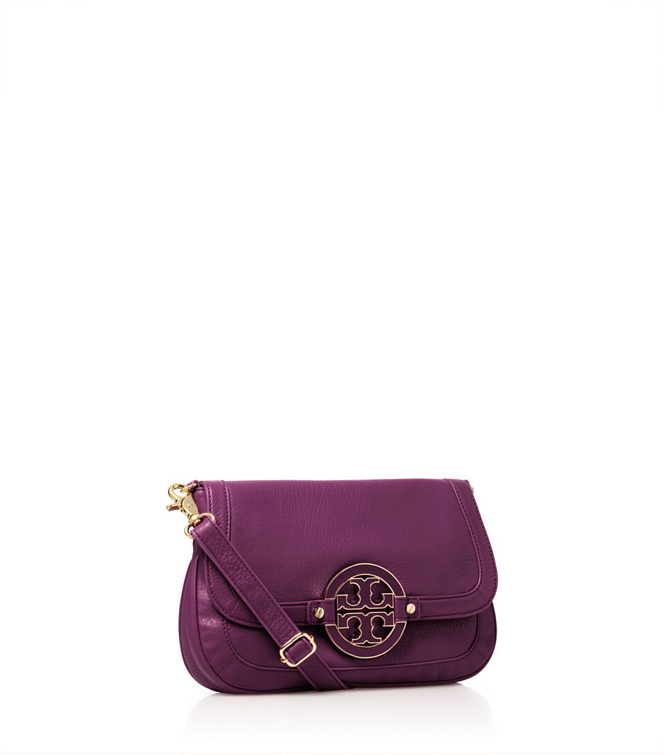 tory burch amanda clutch