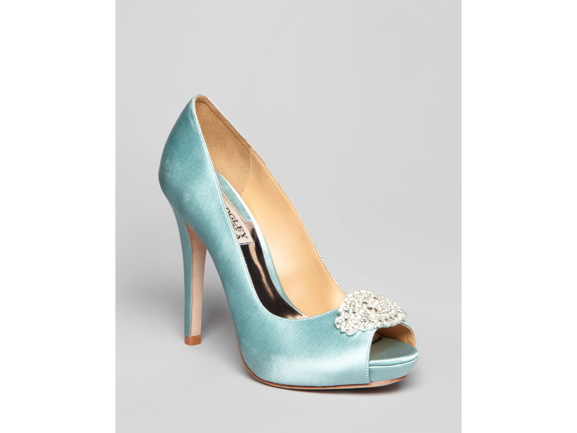 badgley mischka blue pumps