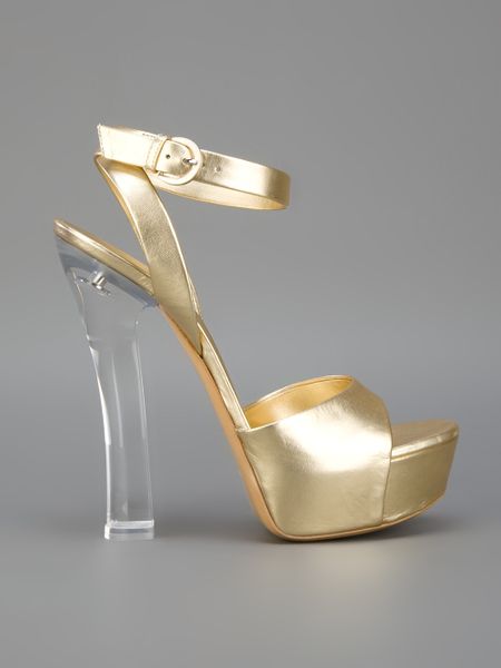 Casadei Block Heel Sandal in Gold | Lyst