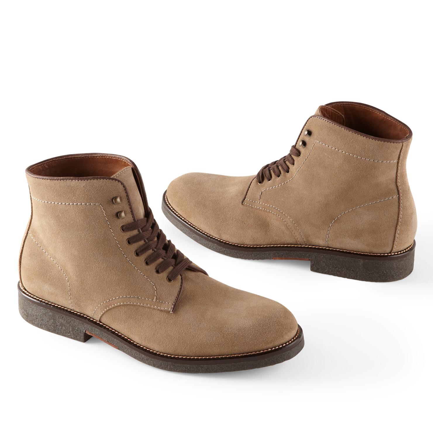 Search form Clarks shoes from WalkingonaCloud! Shop for comfortable and stylish Clarks shoes, sandals and boots for women and men, including Wallabees and Wave. Find your pair of shoes from Clarks at a great price online in Canada!