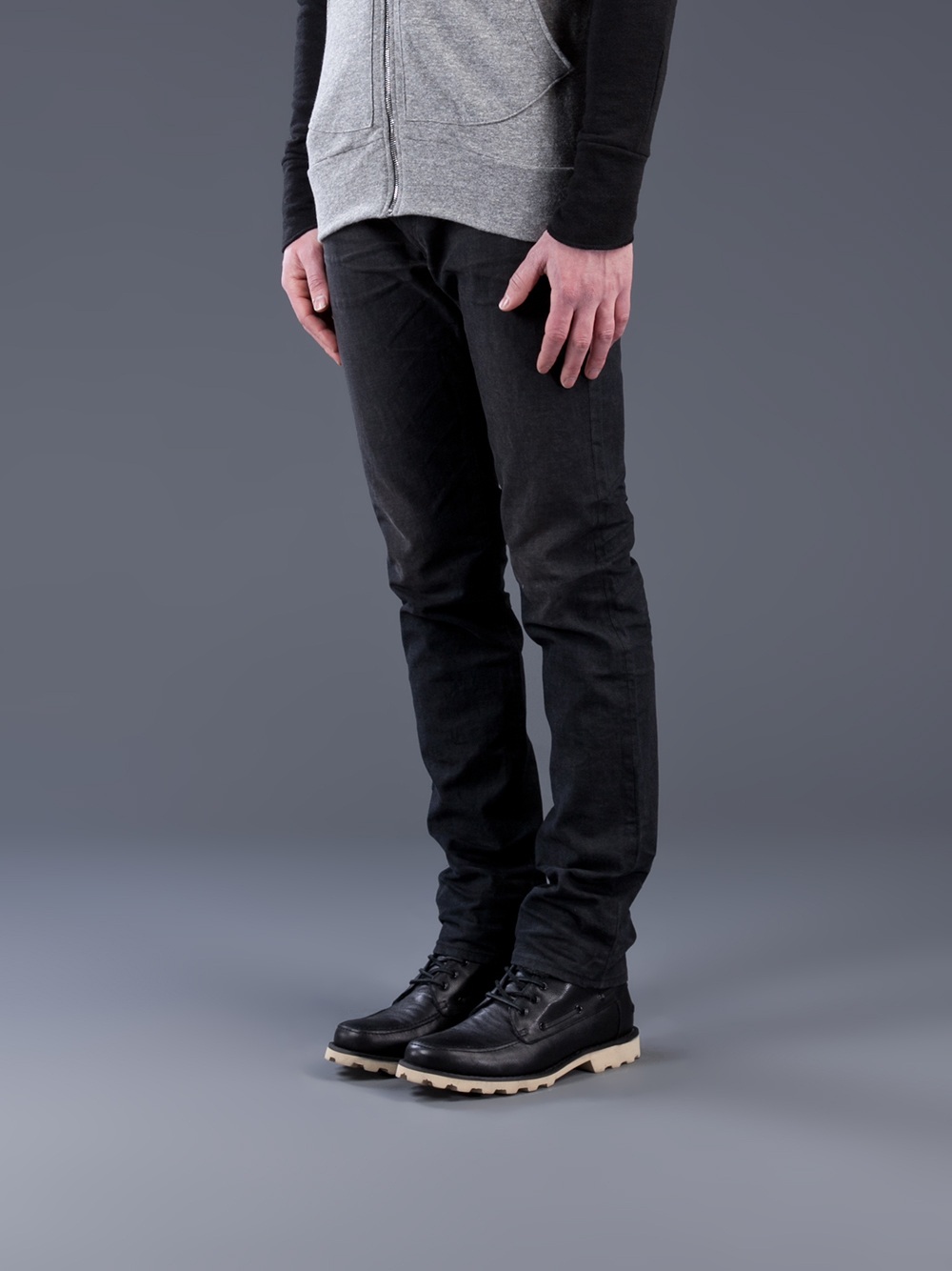 john elliott carbon cast 2