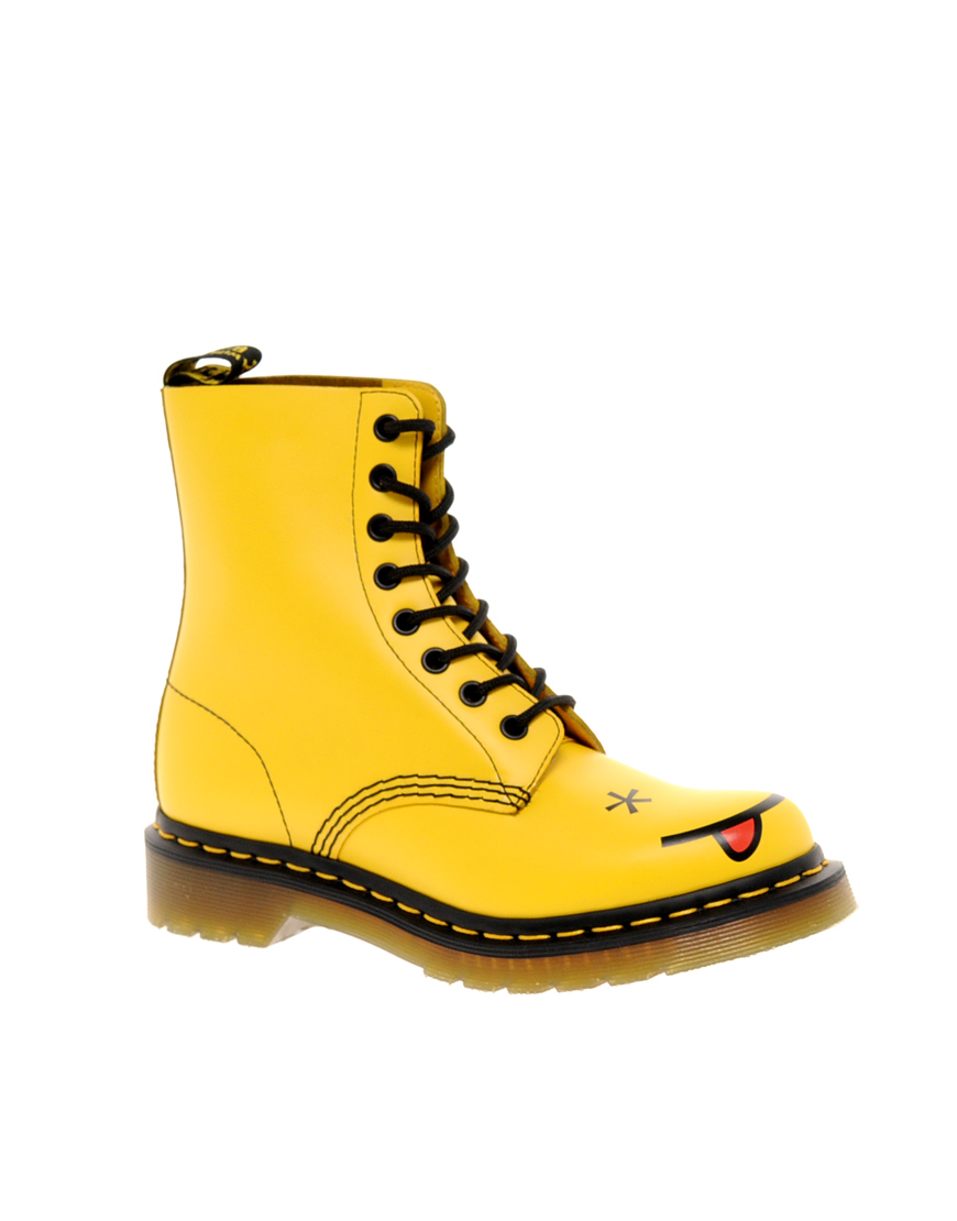 Dr. Martens Hincky Acid Yellow Smiley 8 Eye Boots | Lyst Canada