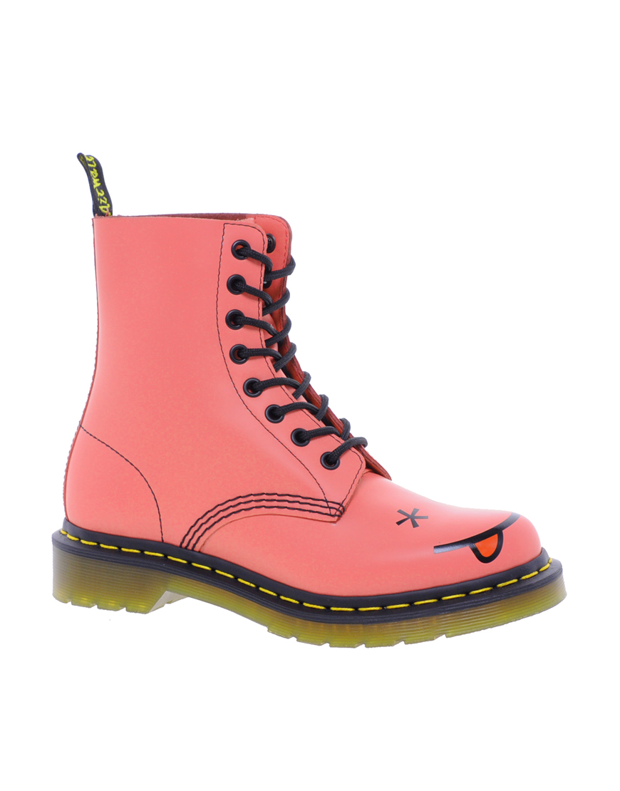 Dr. Martens Hincky Acid Pink Smiley 8 Eye Boots for Men | Lyst