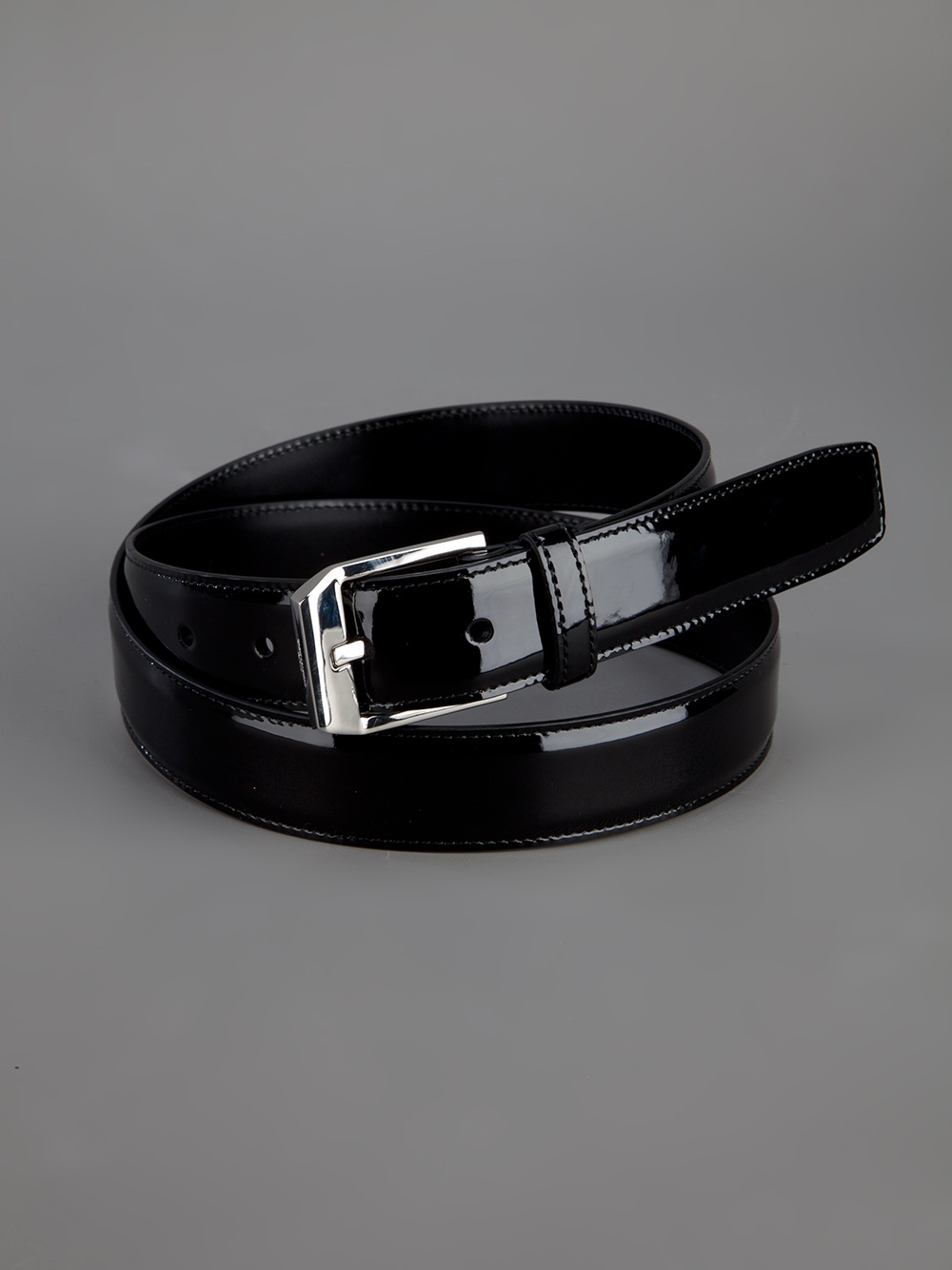 Patent leather belt Yves Saint Laurent Black size 33 Inches in