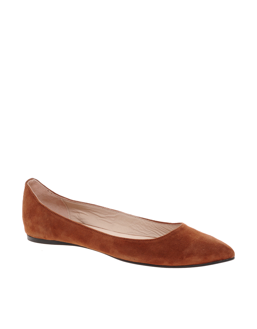 tan pointed toe flats