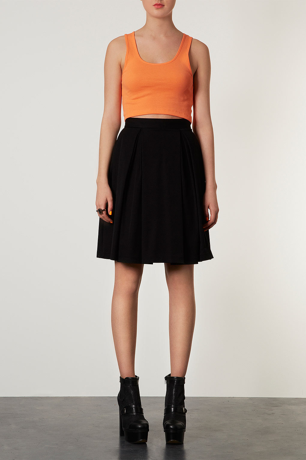 TOPSHOP Knee Length Pleat Skirt in Black - Lyst