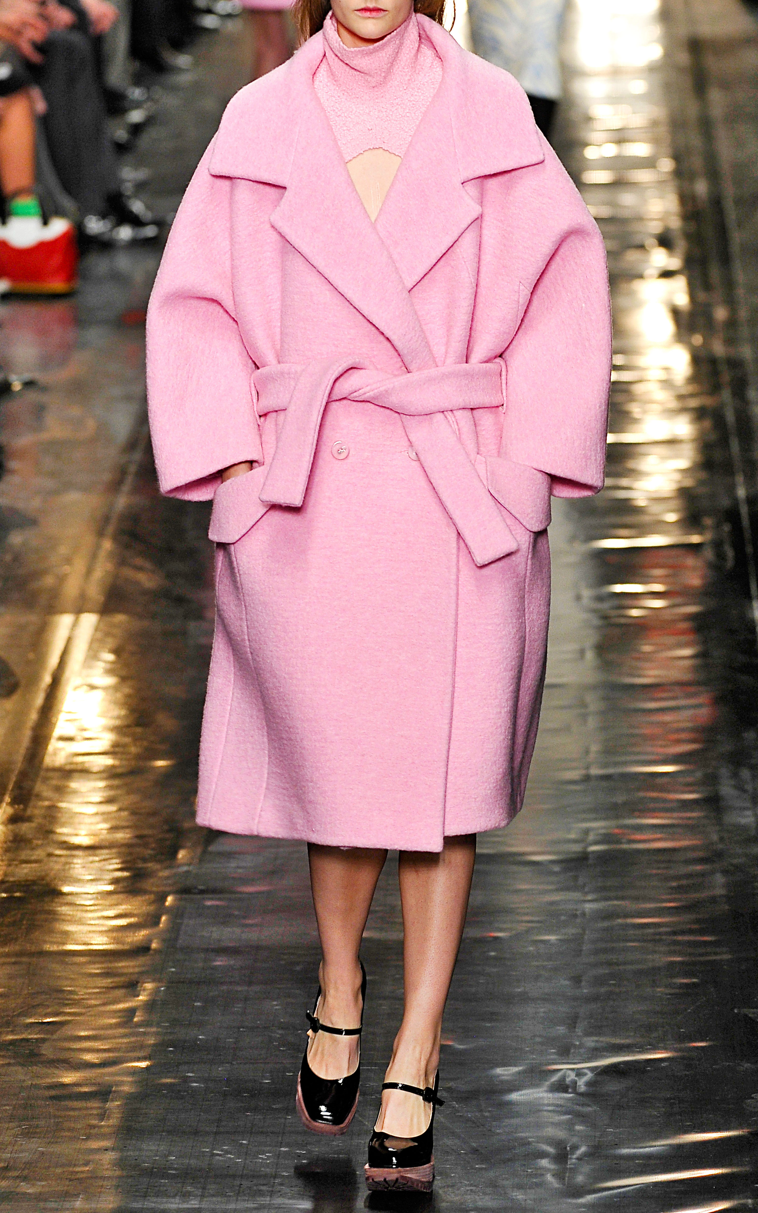 Carven Crushed Wool Oversize Coat in Pink in Pink (pastel pink) | Lyst