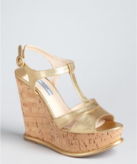 Prada Gold Textured Leather T-Strap Cork Wedge Sandals in Gold | Lyst