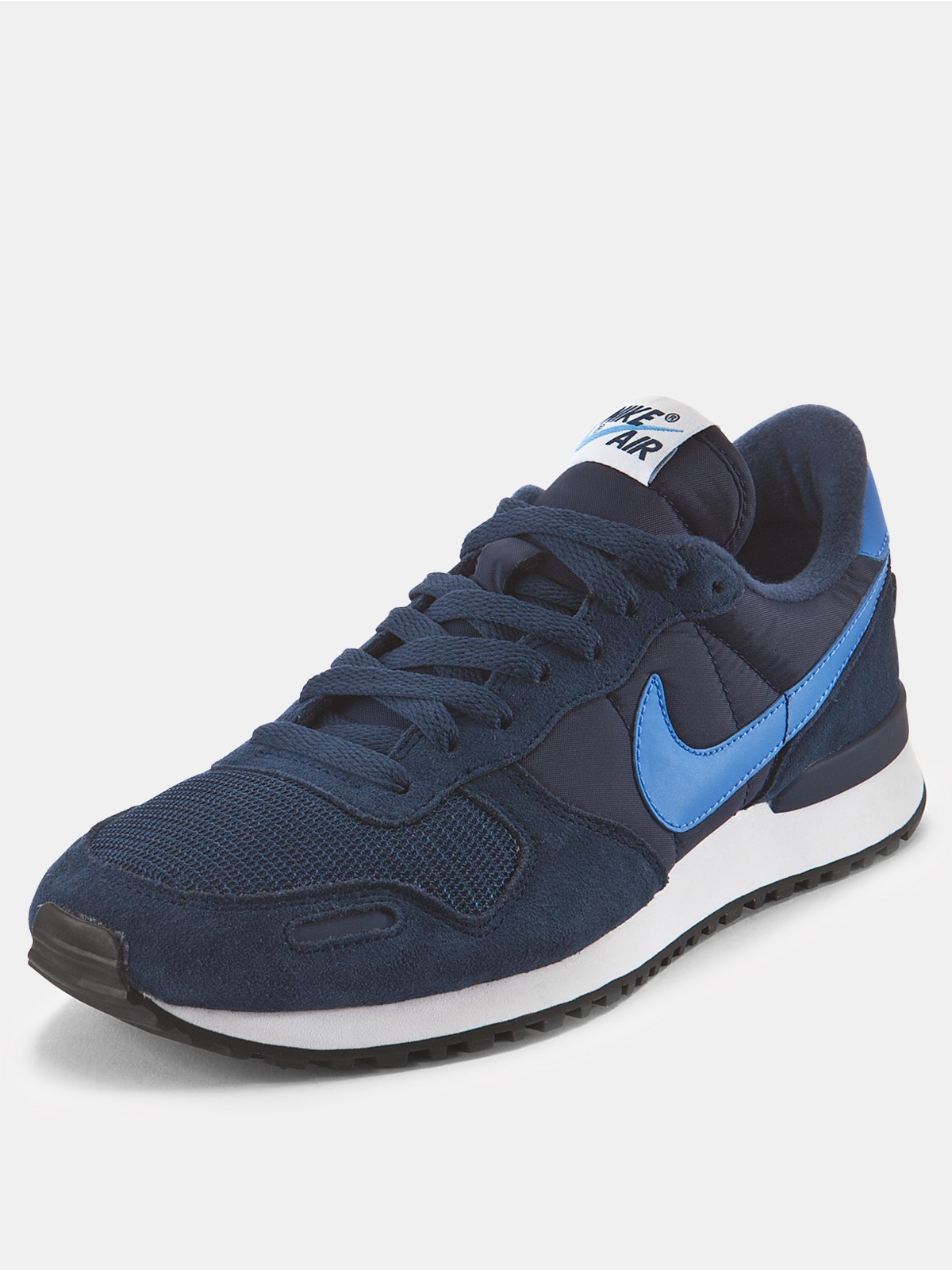 navy nike trainers