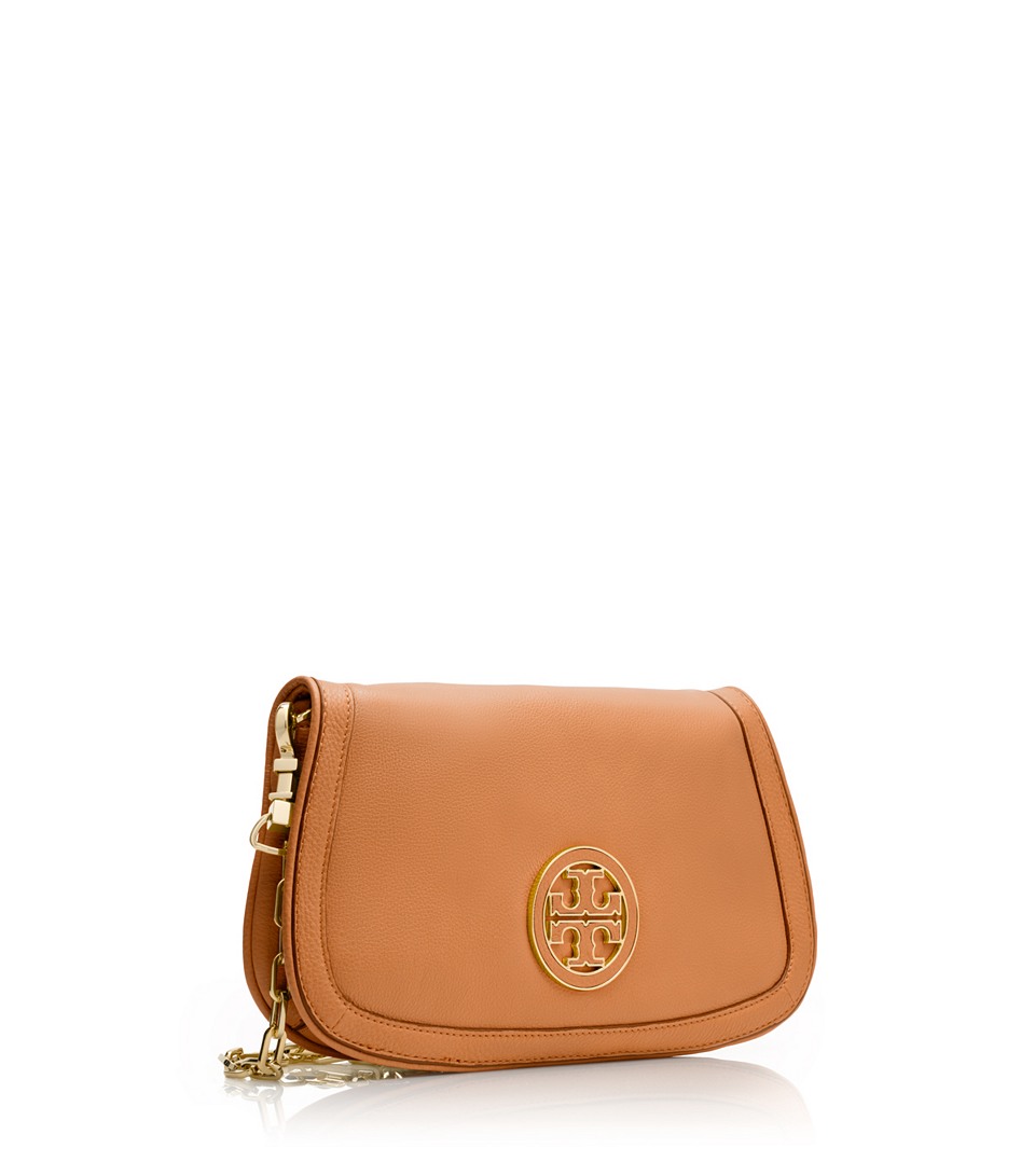 tory burch amanda logo clutch