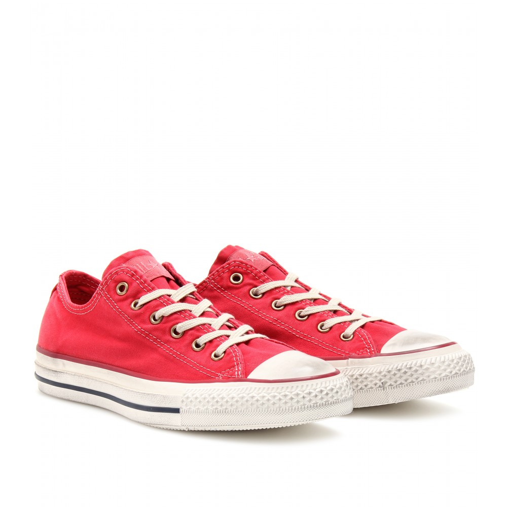 Converse Well Worn Low Top Sneakers in Red Lyst