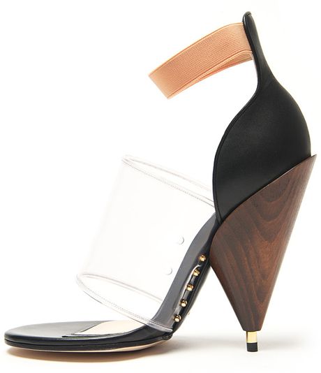 Givenchy Wooden Runway Heel in Brown (gold) | Lyst
