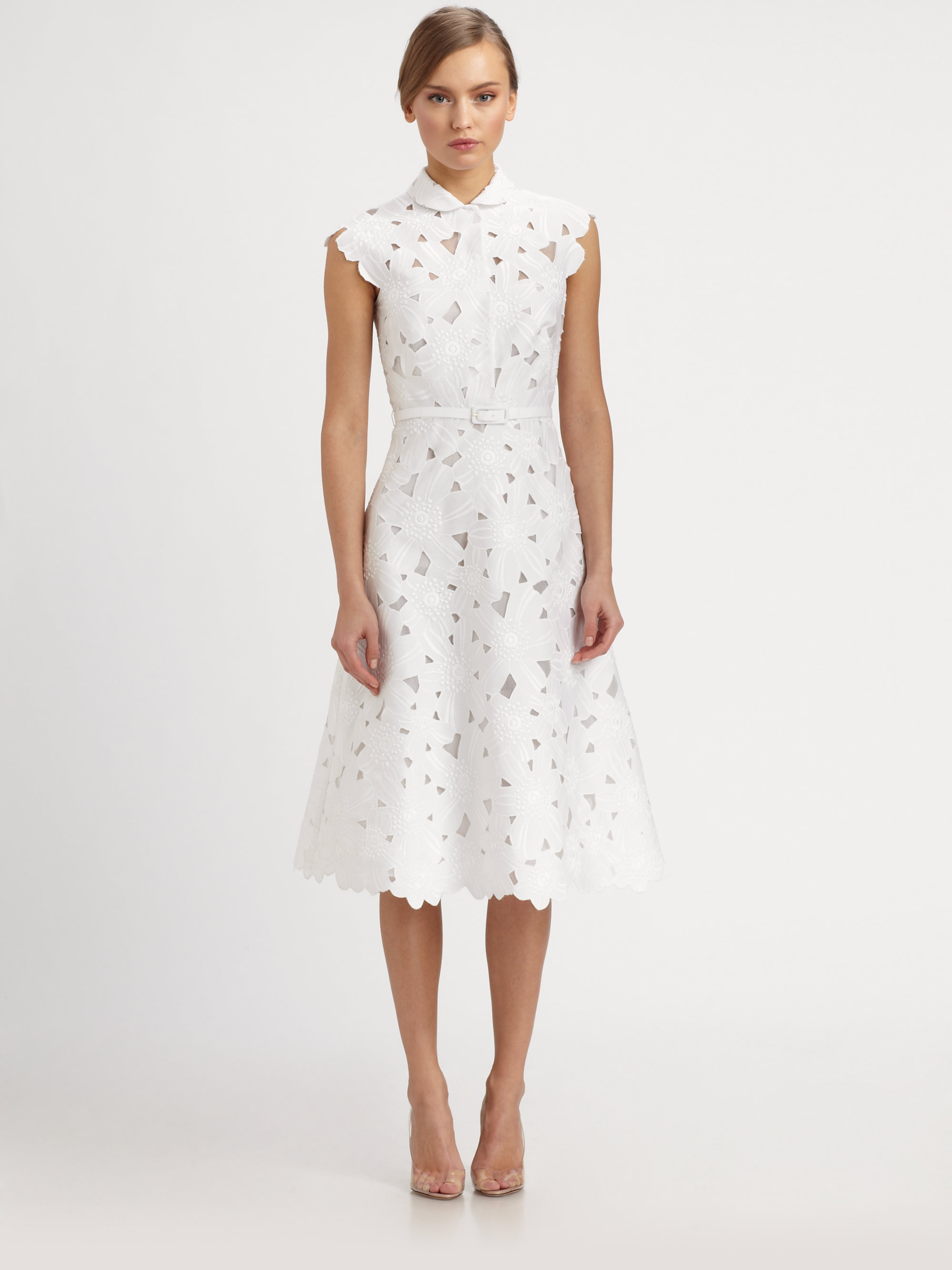 Flyvningen Lånte tackle Valentino Daisy Piqueacute Embroidered Dress in White | Lyst