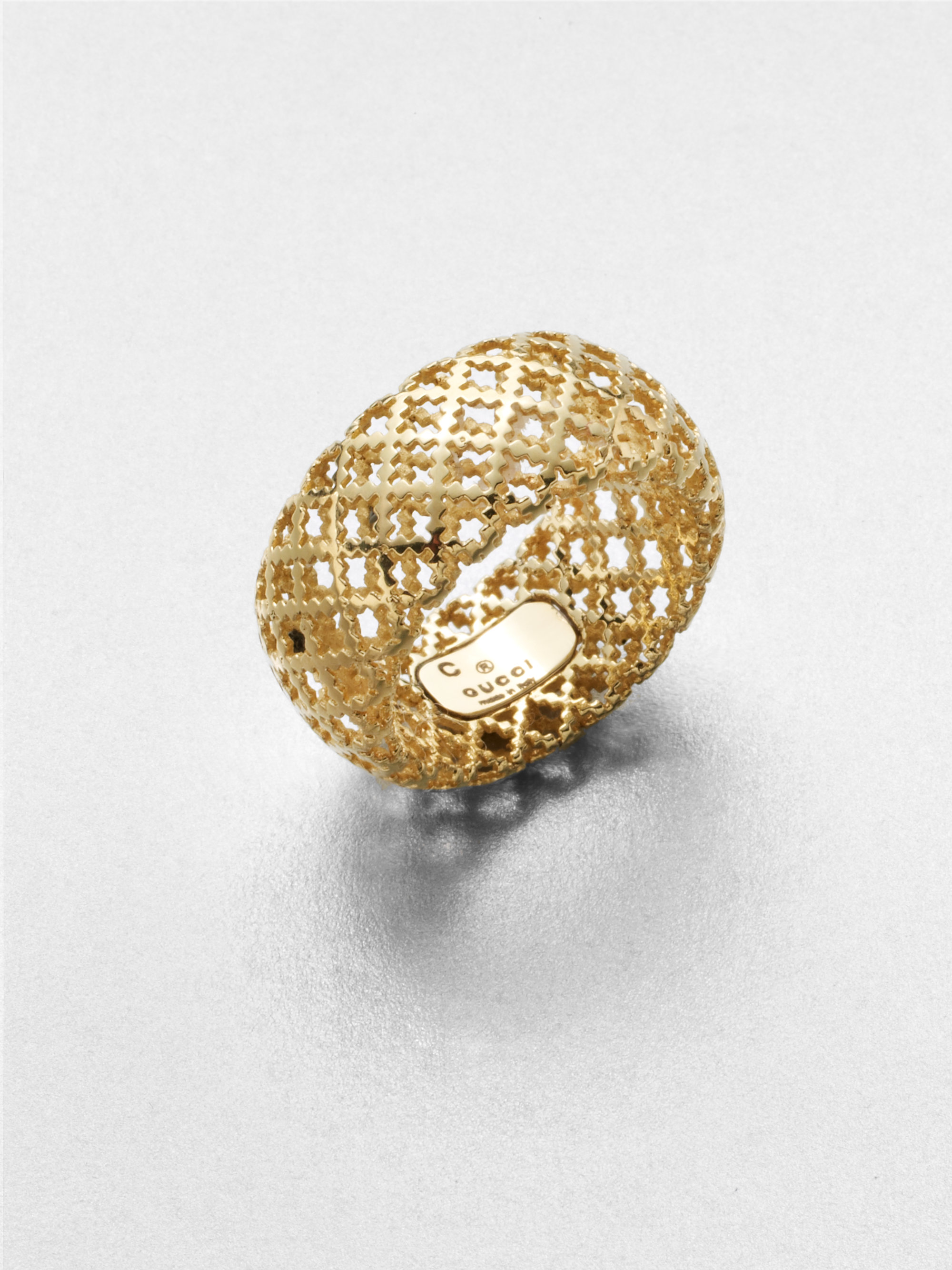Lyst - Gucci Diamantissima 18k Yellow Gold Band Ring in Metallic