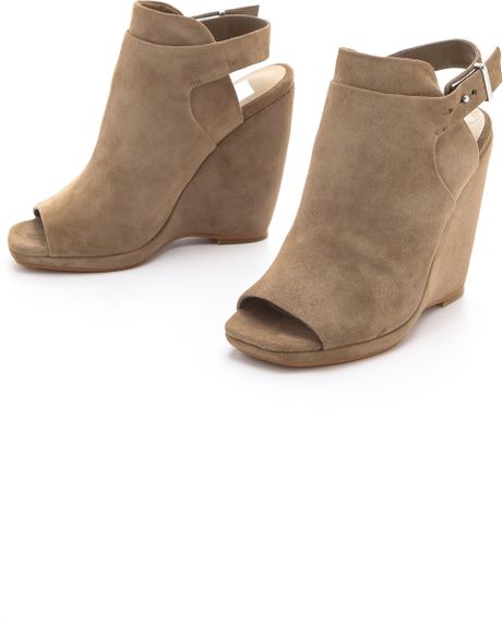 Dolce Vita Mosey Nubuck Platform Booties in Brown (Taupe) | Lyst