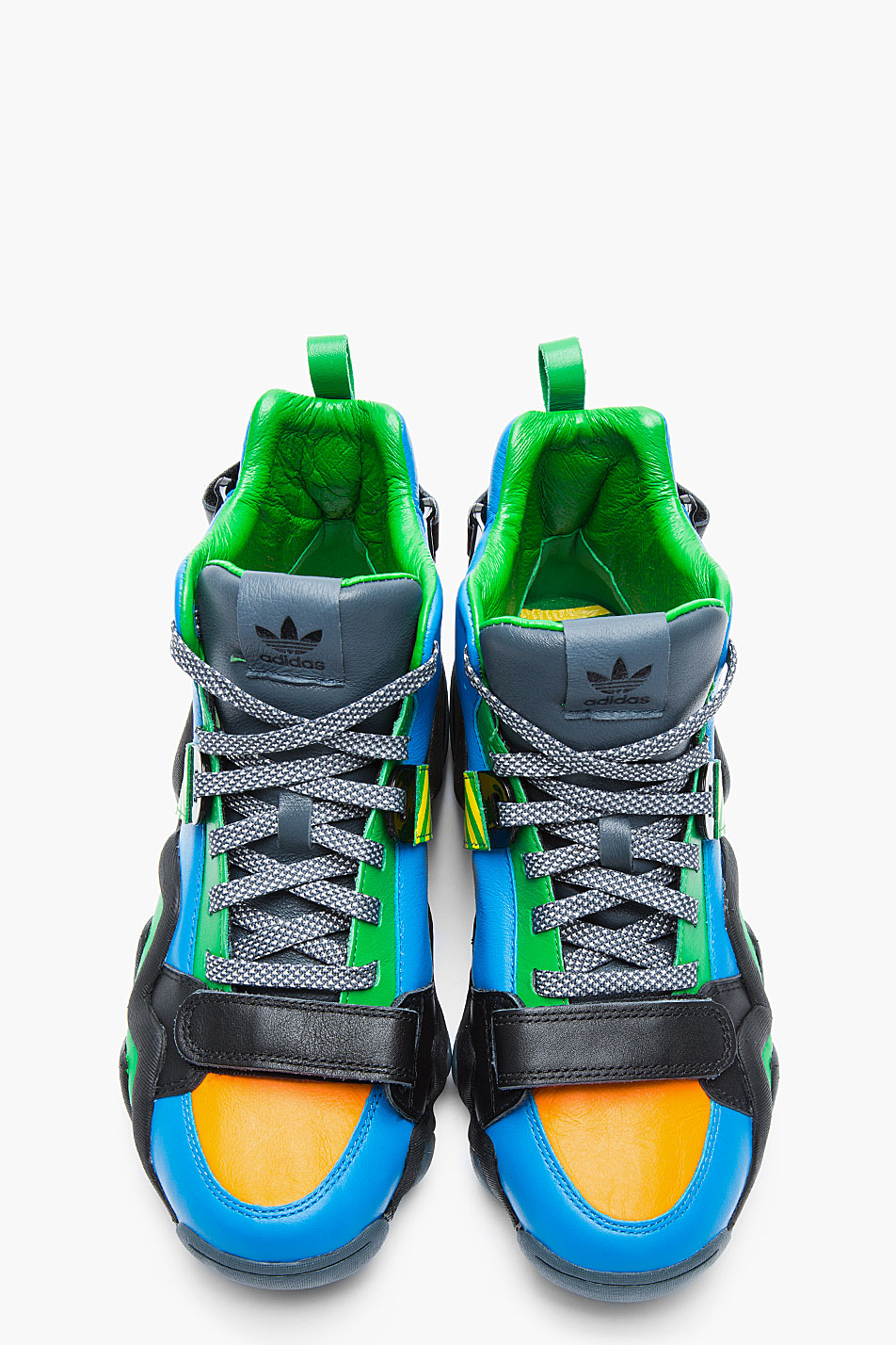 crazy 8 tennis shoes