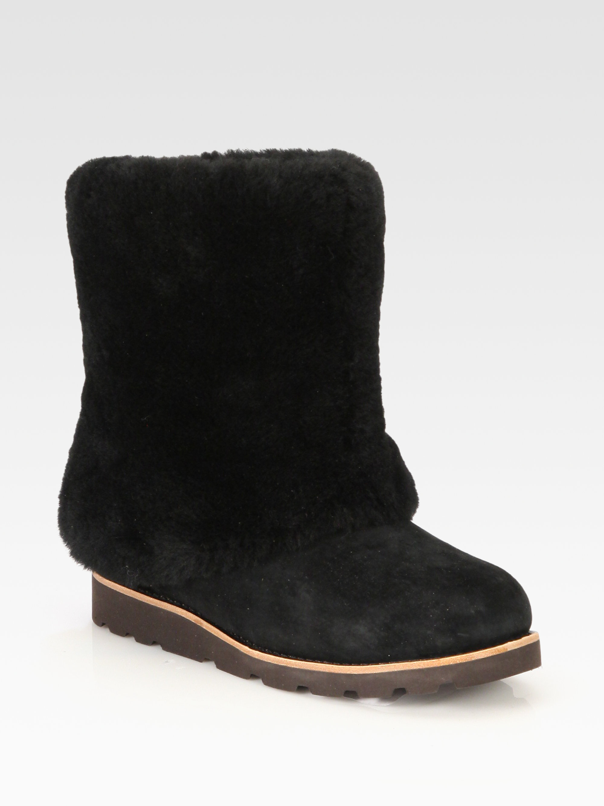 sheepskin cuff uggs black sheepskin cuff uggs black