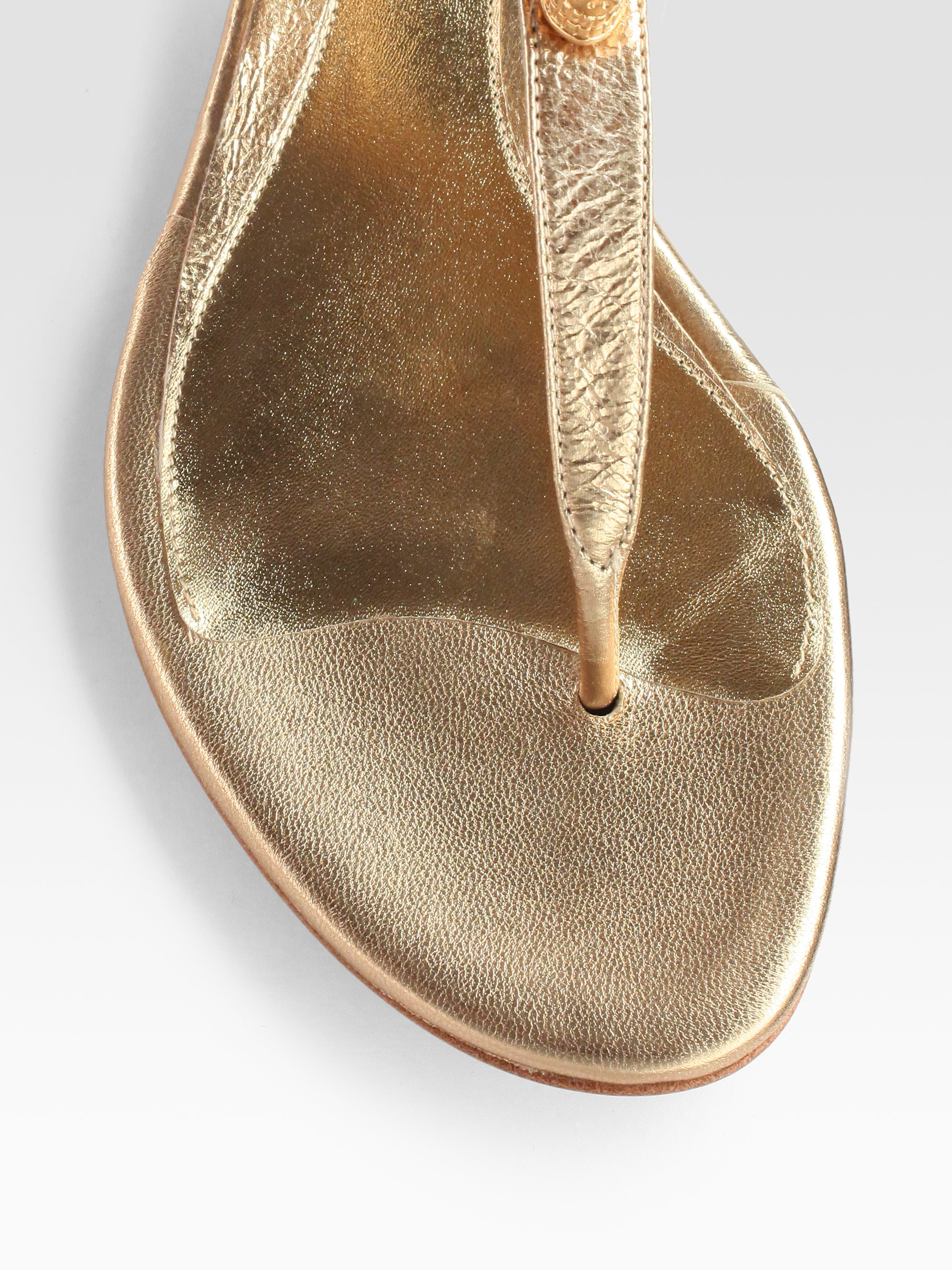 alexander mcqueen skull flip flops