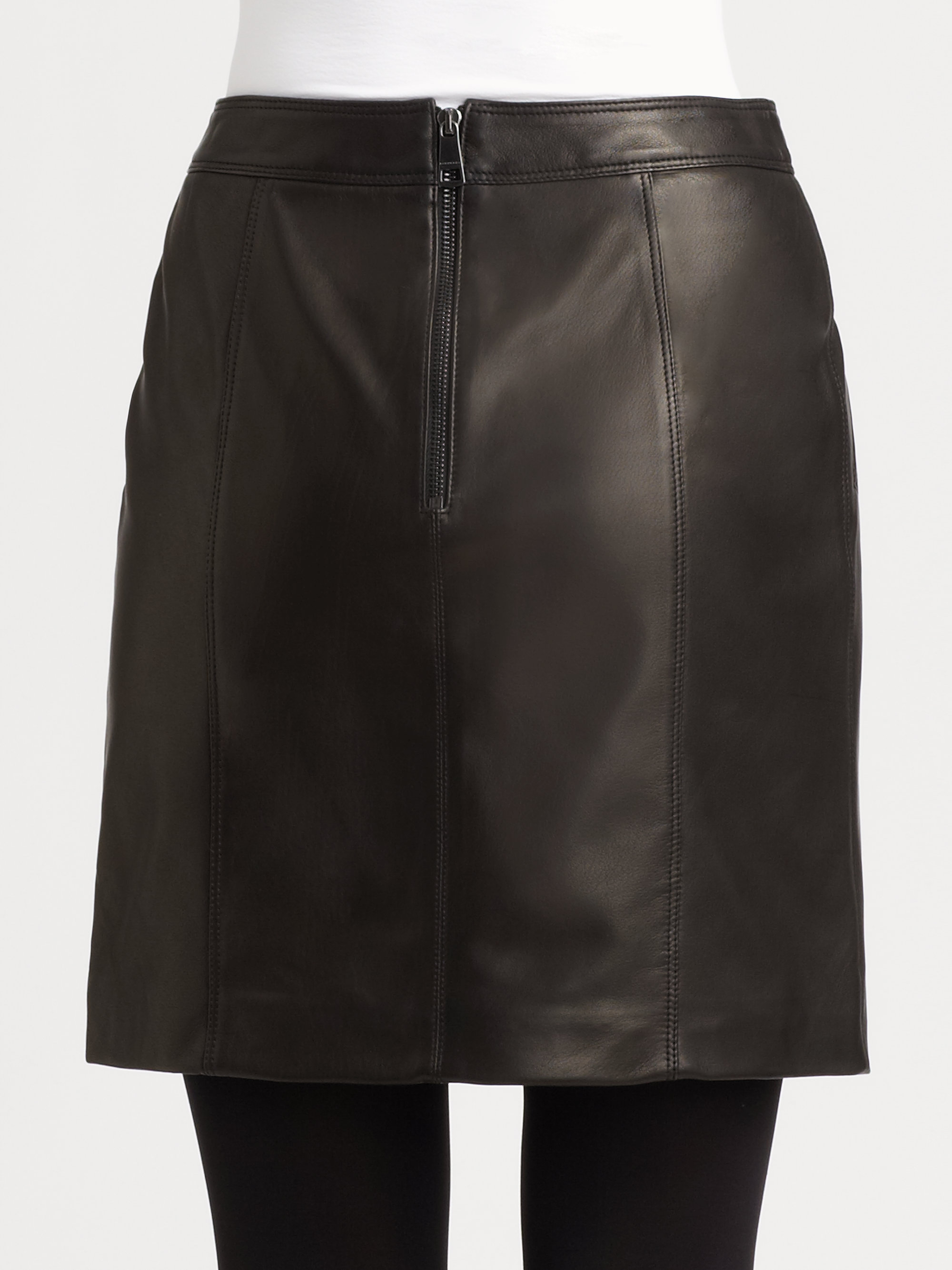 Burberry Leather Skirt in Black - Lyst