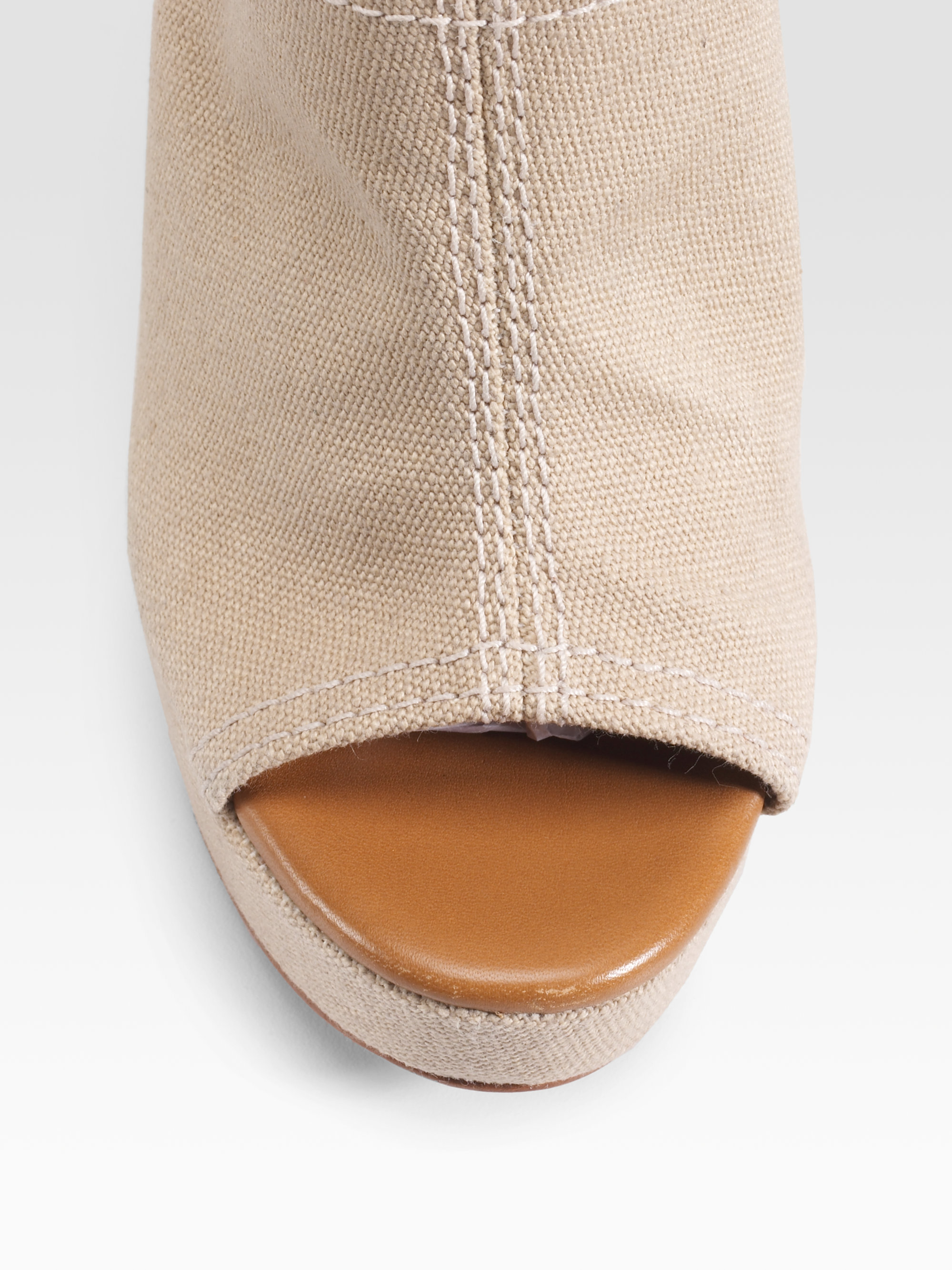 Tory Burch Meredith Canvas Wedge Slides in Natural - Lyst