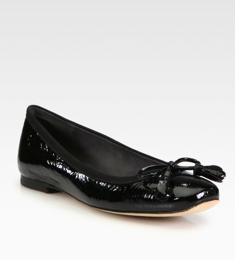 Stuart Weitzman Tulipbow Textured Patent Leather Ballet Flats in Black ...