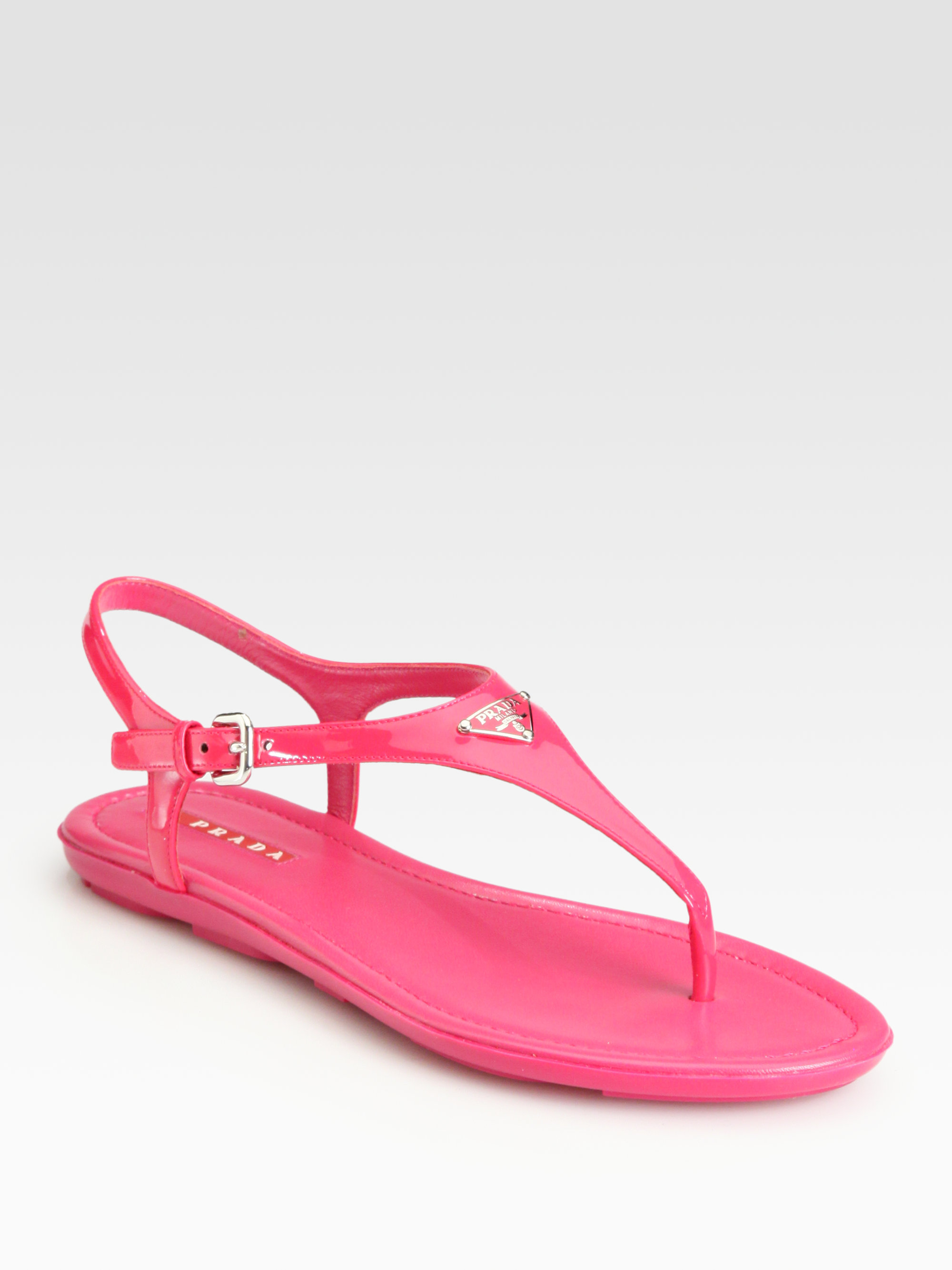 forbruger Konsekvenser overraskende Prada Patent Leather Thong Sandals in Fuchsia (Pink) - Lyst