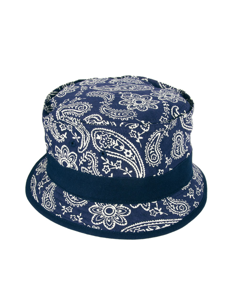 supreme yankees bucket hat