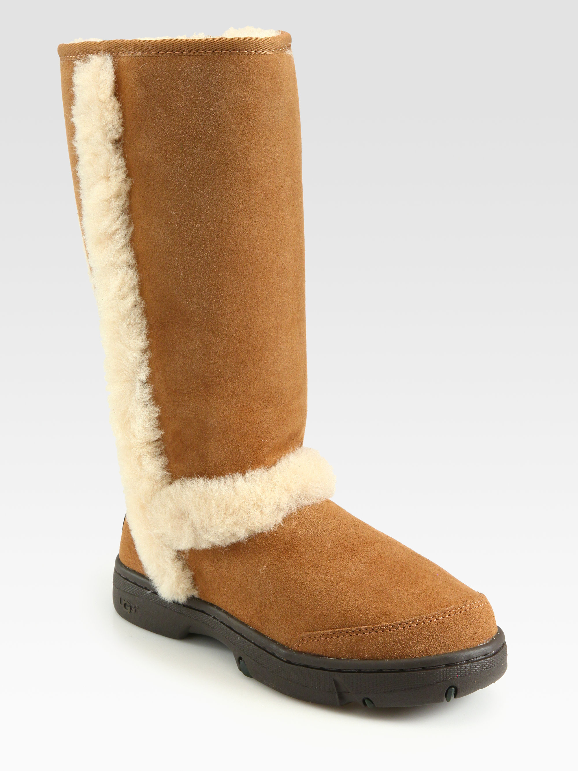 black uggs with brown trim