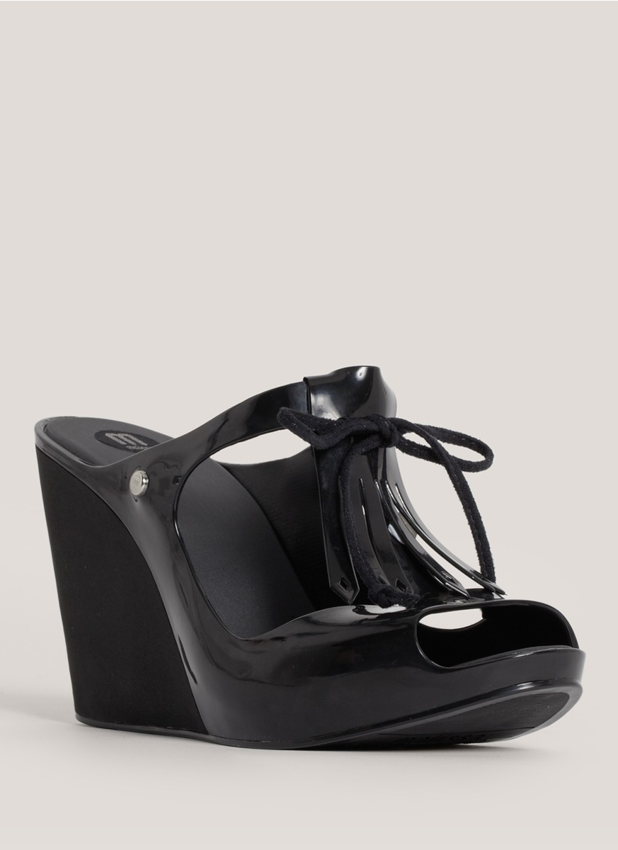 Melissa Gradient Tassel Wedge Sandals in Black - Lyst