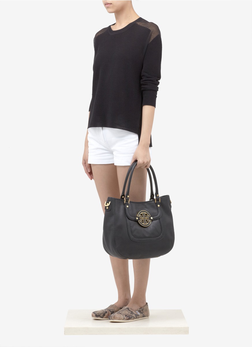 tory burch amanda hobo