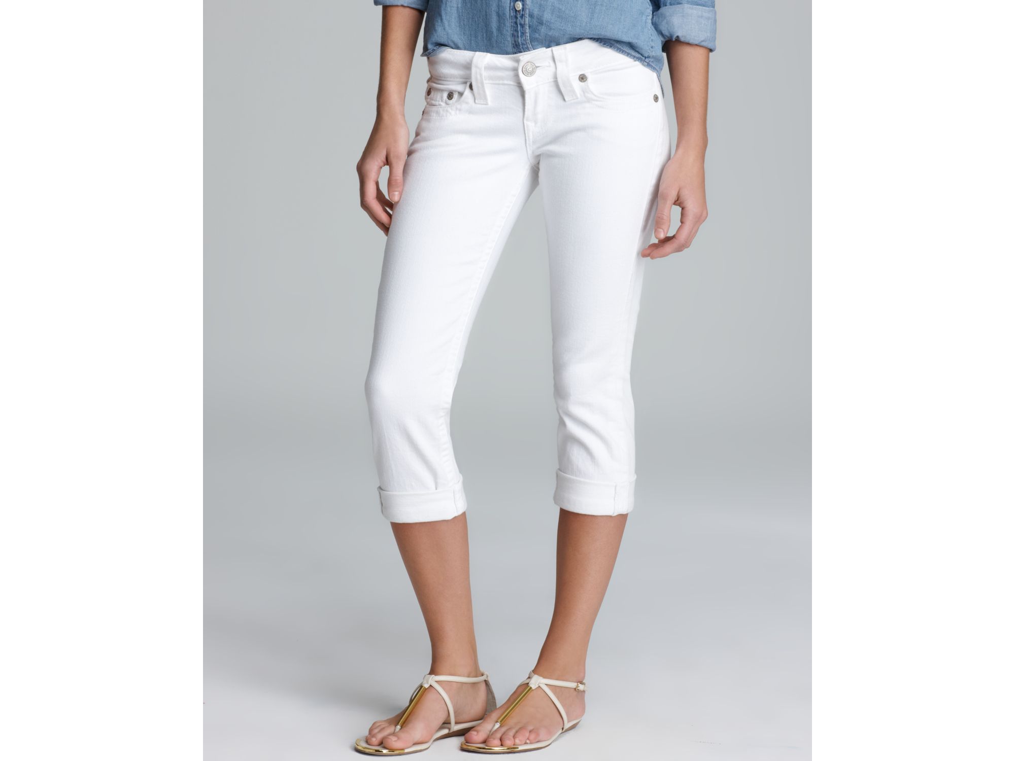 Белые джинсовые бриджи женские