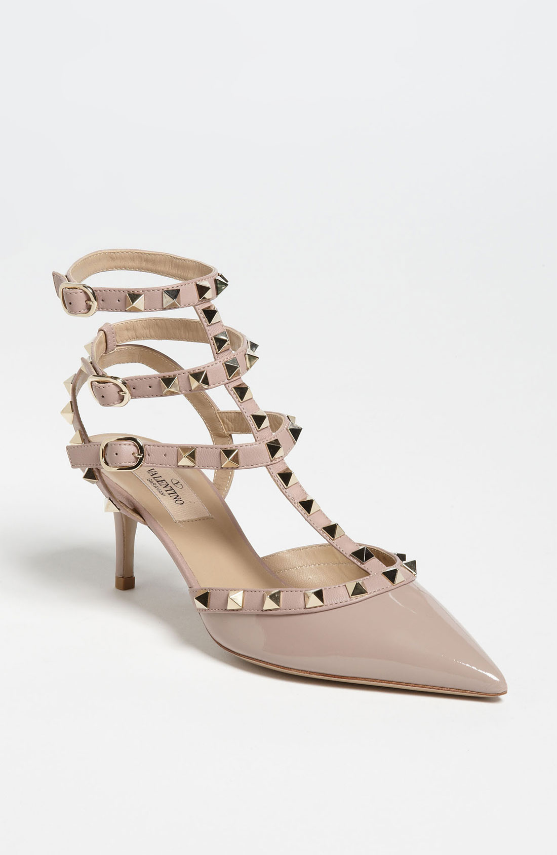 Valentino 'Rockstud' Pump in Beige (end of color list poudre patent) | Lyst