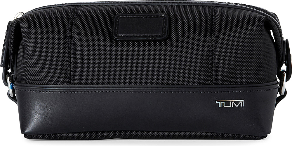tumi wash bag