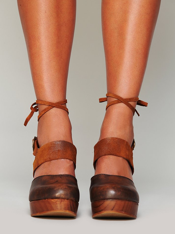 Free People Belmont Leather Clog in Brown | Lyst